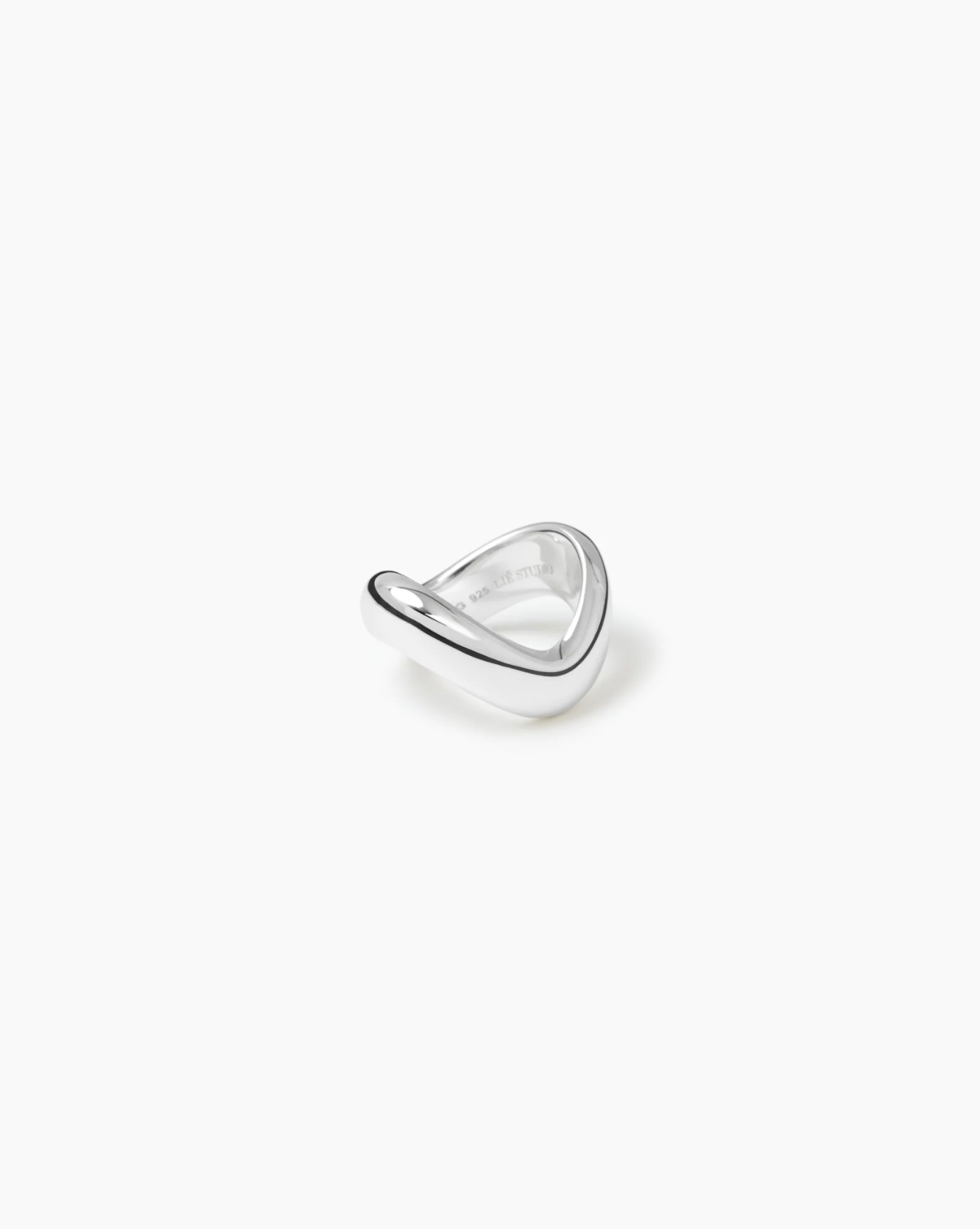 The Ivalo Ring Silver Ringer